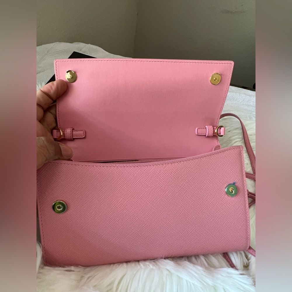 Authentic Prada Saffiano Petalo Leather Clutch/Crossbody Bag in Pink - Picture 8 of 11